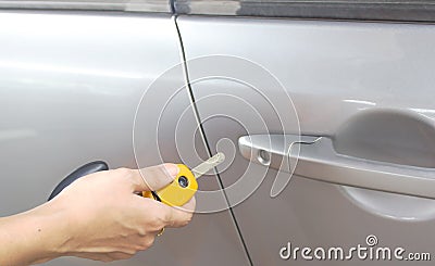 Lock/unlock car door