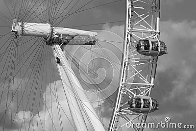 London Eye black and white