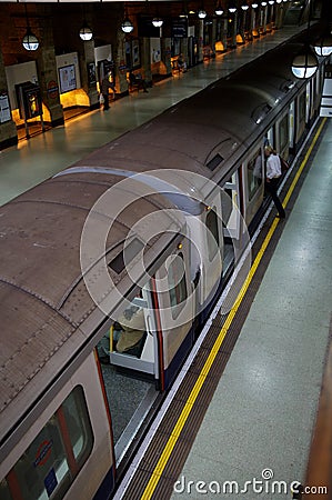 London train underground, transport