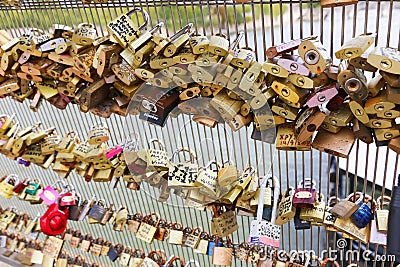 Love padlocks, Paris