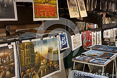 Market with pictures of paris