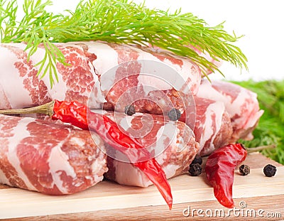 Meat rolls with fennel and red pepper
