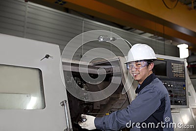 Mechanical technician of cnc machine