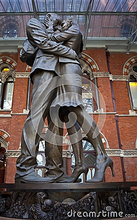 The Meeting Place Sculpture at St Pancras Station