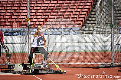 Men s Discus Throw for Disabled Persons