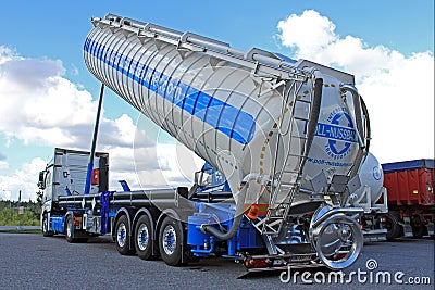 mercedes-benz-actros-silo-truck-34244919.jpg