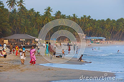 Middle Class Indian Tourists Goa Beaches Crowded