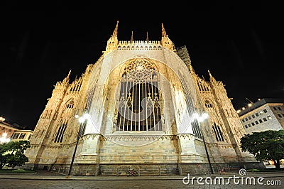 Milan dome - altar facade by night