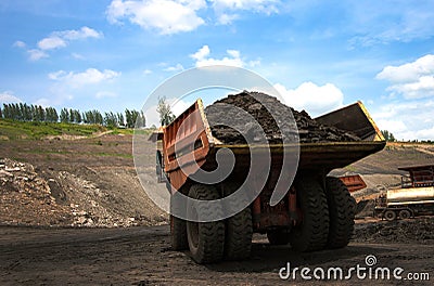 Mining truck unload coal