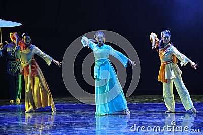 Minority girls-The dance drama The legend of the Condor Heroes