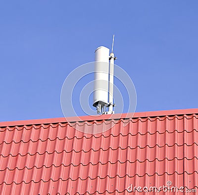 Mobile network antenna on the roof