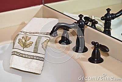 Modern Bath Sink/Faucet /Towel