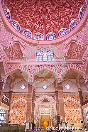Mosque prayer court