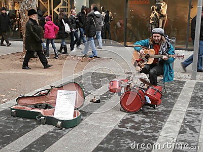 Multi-musician on street of Dresden, Germany