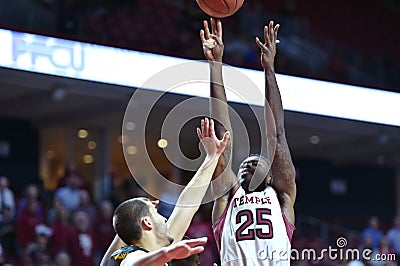 2014 NCAA Basketball - Towson @ Temple Game action