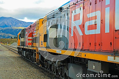 New Zealand Tranzalpine Mountain Train