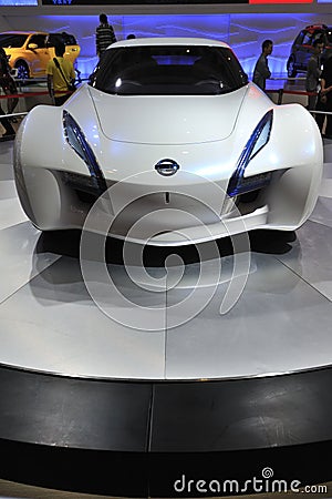 Nissan esflow concept car front