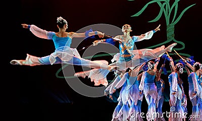 中国人舞蹈组 免版税库存图片 - 图片: 1591861