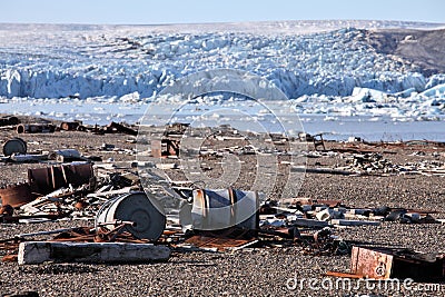 北极海岸污染 免版税库存照片 - 图片: 2797462