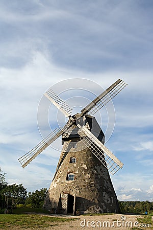 荷兰语拉脱维亚传统风车 免版税库存照片 - 图