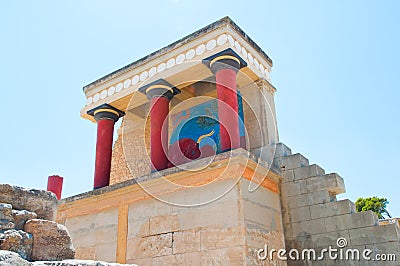 North Entrance with charging bull fresco at the Knossos palace. Greece island, Greece.
