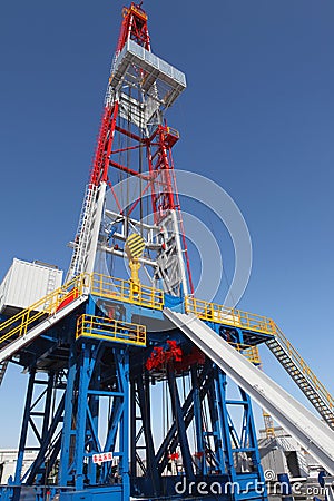 Oil derrick