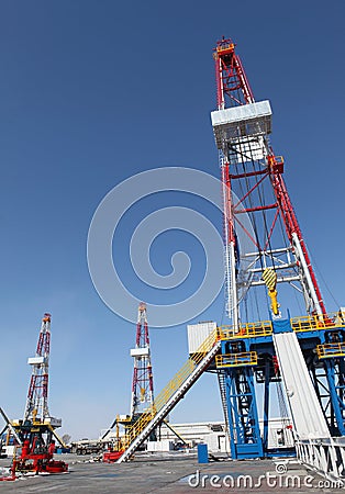 Oil derrick