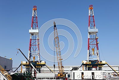 Oil derrick