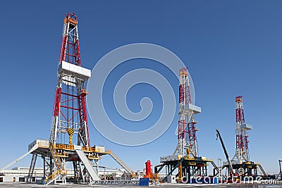 Oil derrick