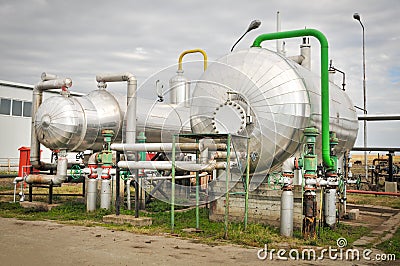 Oil and gas processing plant