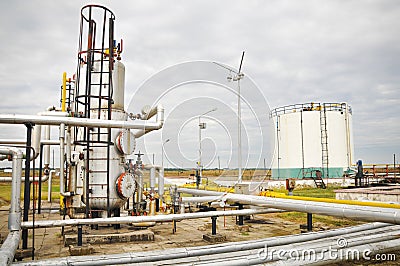 Oil and gas processing plant