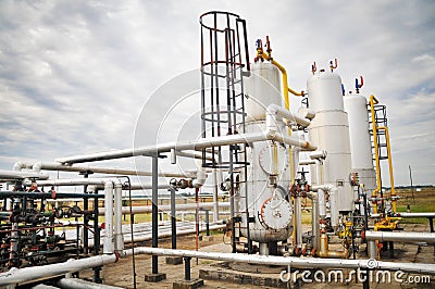 Oil and gas processing plant