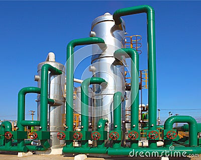 Oil and gas processing plant