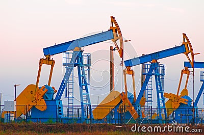 Oil pumps