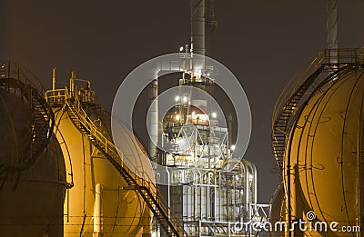 Oil-Refinery-plant