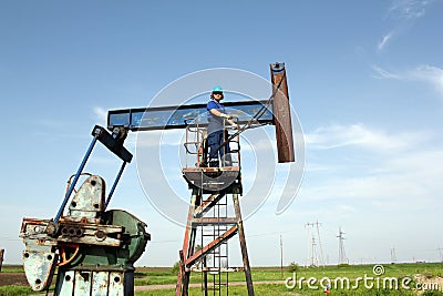 Oil worker and pump jack