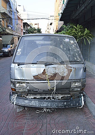 Old crash car front van