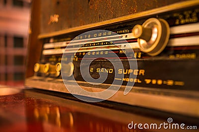 Old radio tuner