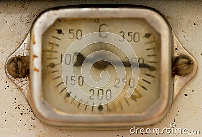 Old scale display of thermometer