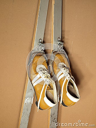 Old ski boots and skis