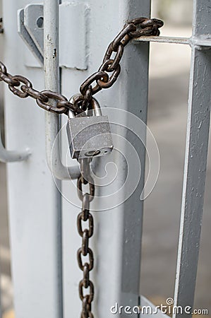 Padlock with chain