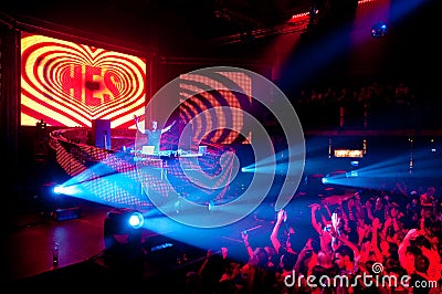 Party People dancing DJ Ibiza