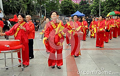 Pengzhou, China: Women s Waist Drum Band