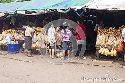 People buy baguettes