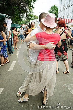 People dancing