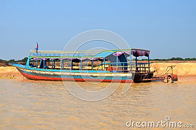 People fishing on Tonle Sap Lake