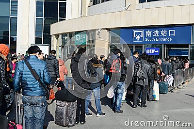 People queuing up for train