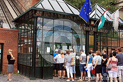 People waiting in line at the funicular
