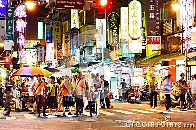 People who shopping in Wanhua District, Taipei