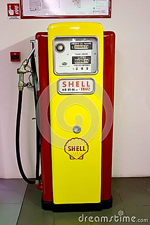 Petrol filling station